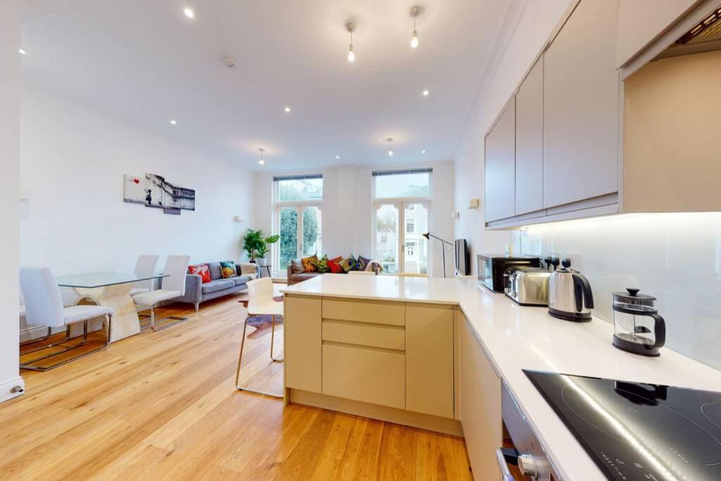 Апартаменты Modern 1 Bed Flat Camden 5 Min Walktube Station Лондон Экстерьер фото